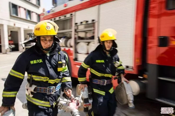 班长让我吃她胸摸她奶,背后隐藏着青春期的困惑与成长的烦恼,让人深思人与人之间的关系 班长让我吃她胸摸她奶,背后隐藏着青春期的困惑与成长的烦恼,让人深思人与人之间的关系