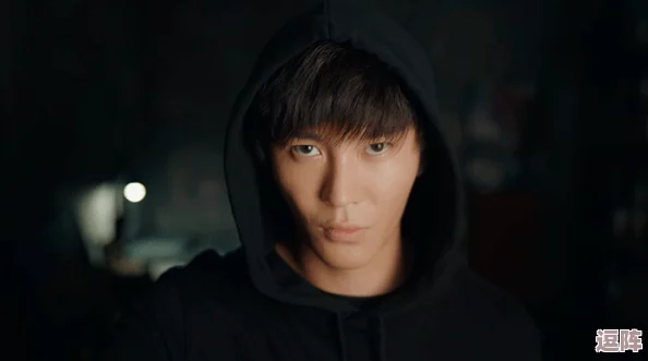 cacg04黑料：最新热门剧集分析与角色深度剖析，带你了解背后的故事与创作理念