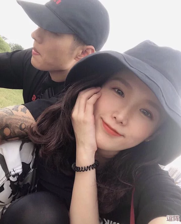 十岁小女孩rapper中国大陆，网友评论：这小姑娘真有才华，歌词写得太棒了，未来可期！