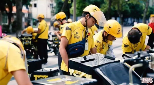 售票员用身体量尺寸坐公交车20次，背后原因令人深思