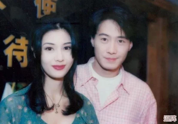 打扑克秘 无遮挡！某明星被曝参与地下赌局，现场疑似有涉毒行为流出视频引发网友热议